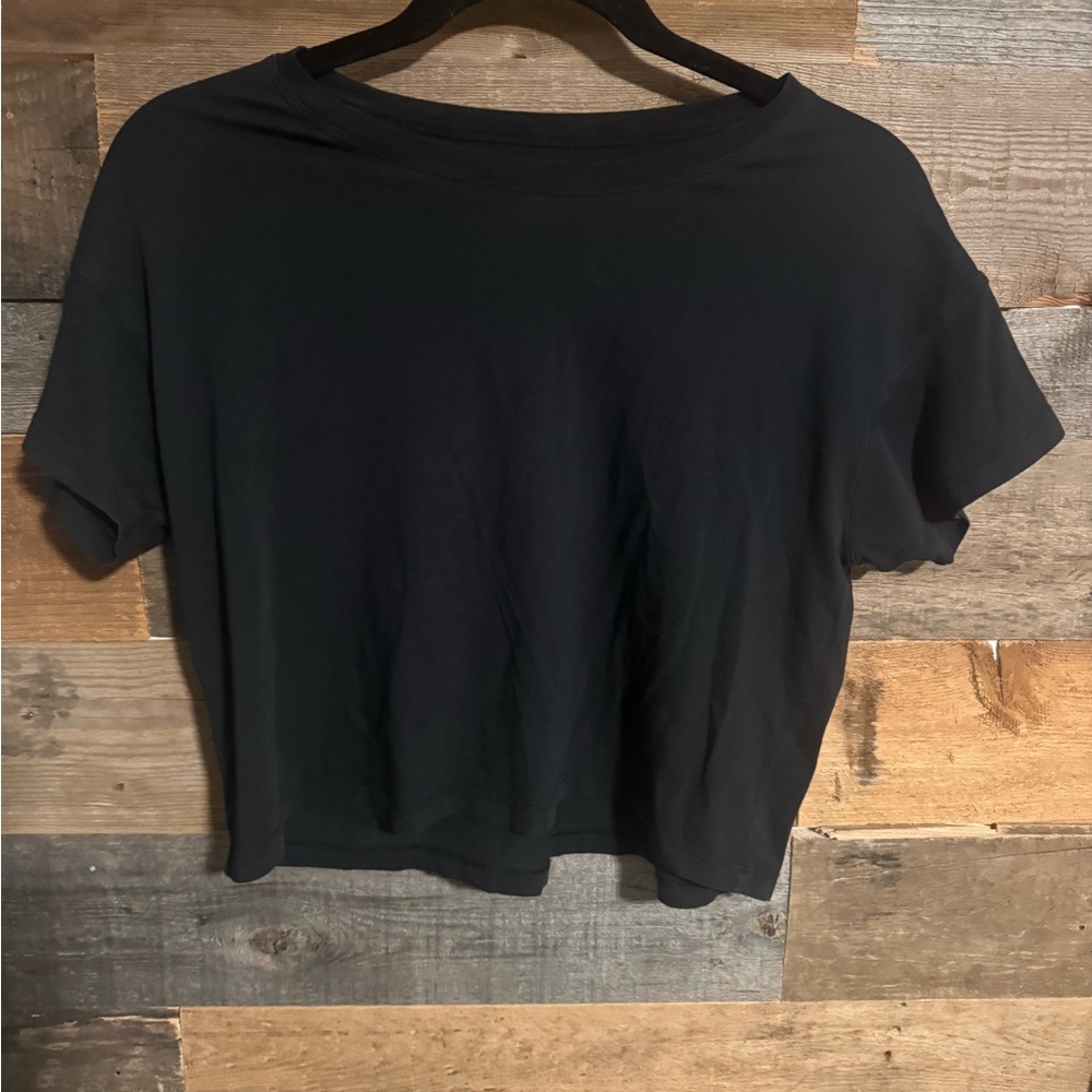 🖤 Lululemon Women’s Cropped Relaxed Tee – Black (20” Pit to Pit)